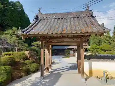 法楽寺の山門・神門