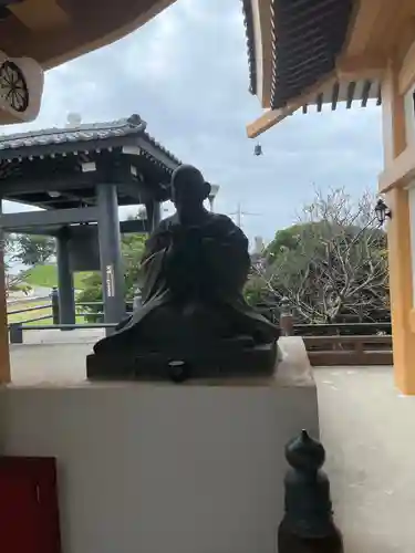 道心寺の像