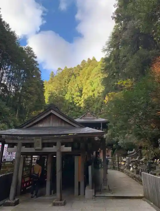 脳天大神龍王院の{uncategorized: "未分類", other: "その他", undefined: "問題あり", building: "その他建物", grave: "お墓", sacred_gate: "鳥居", guardian: "狛犬", statue: "像", buddha: "仏像", history: "歴史", nature: "自然", garden: "庭園", animal: "動物", pagoda: "塔", temizu: "手水舎", mountain_gate: "山門・神門", sanctuary: "本殿・本堂", subordinate: "末社・摂社", art: "芸術", scenery: "景色", jizo: "地蔵", ema: "絵馬", goshuin: "御朱印", omikuji: "おみくじ", items: "授与品その他", amulet: "お守り", goshuincho: "御朱印帳", eats: "食事", festival: "お祭り", votive_dance: "神楽", shichigosan: "七五三参", wedding: "結婚式", experience: "体験その他", initially: "初詣", around: "周辺", anti_infection: "感染症対策"}