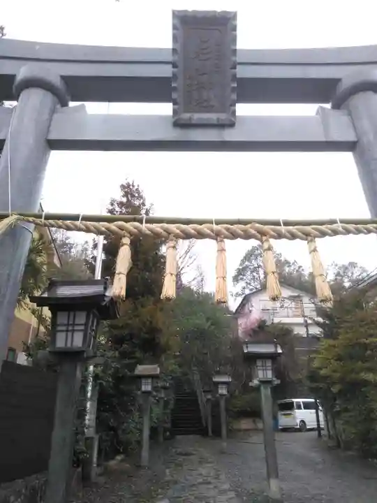 新羽杉山神社の鳥居