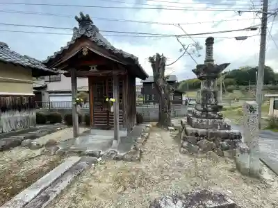 安楽寺の{uncategorized: "未分類", other: "その他", undefined: "問題あり", building: "その他建物", grave: "お墓", sacred_gate: "鳥居", guardian: "狛犬", statue: "像", buddha: "仏像", history: "歴史", nature: "自然", garden: "庭園", animal: "動物", pagoda: "塔", temizu: "手水舎", mountain_gate: "山門・神門", sanctuary: "本殿・本堂", subordinate: "末社・摂社", art: "芸術", scenery: "景色", jizo: "地蔵", ema: "絵馬", goshuin: "御朱印", omikuji: "おみくじ", items: "授与品その他", amulet: "お守り", goshuincho: "御朱印帳", eats: "食事", festival: "お祭り", votive_dance: "神楽", shichigosan: "七五三参", wedding: "結婚式", experience: "体験その他", initially: "初詣", around: "周辺", anti_infection: "感染症対策"}