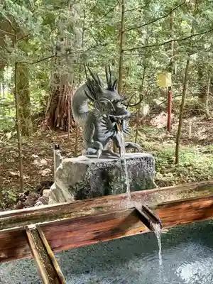 新屋山神社(山梨県)