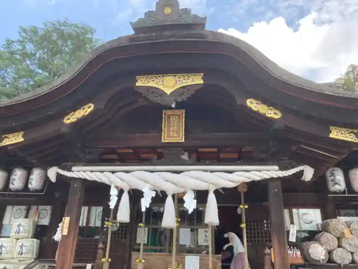 田村神社の本殿・本堂