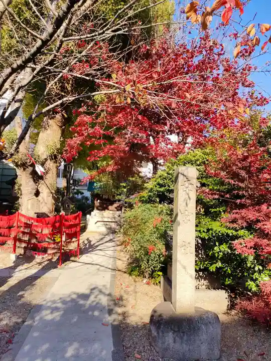 三輪神社の庭園