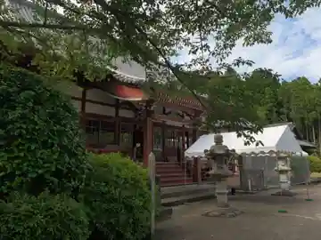 般若寺の本殿・本堂