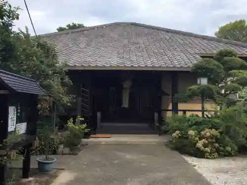 正覚寺の本殿・本堂