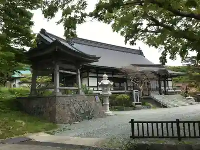 長樂寺の本殿・本堂