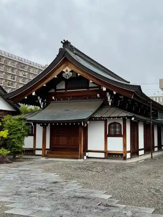 長全寺の{uncategorized: "未分類", other: "その他", undefined: "問題あり", building: "その他建物", grave: "お墓", sacred_gate: "鳥居", guardian: "狛犬", statue: "像", buddha: "仏像", history: "歴史", nature: "自然", garden: "庭園", animal: "動物", pagoda: "塔", temizu: "手水舎", mountain_gate: "山門・神門", sanctuary: "本殿・本堂", subordinate: "末社・摂社", art: "芸術", scenery: "景色", jizo: "地蔵", ema: "絵馬", goshuin: "御朱印", omikuji: "おみくじ", items: "授与品その他", amulet: "お守り", goshuincho: "御朱印帳", eats: "食事", festival: "お祭り", votive_dance: "神楽", shichigosan: "七五三参", wedding: "結婚式", experience: "体験その他", initially: "初詣", around: "周辺", anti_infection: "感染症対策"}