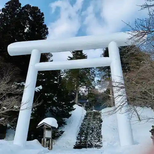 土津神社｜こどもと出世の神さまの鳥居