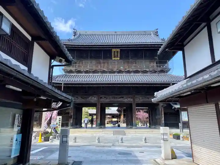大通寺(長浜御坊)の山門・神門