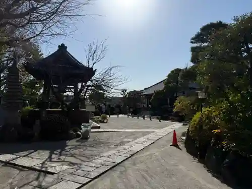 大蓮寺の{uncategorized: "未分類", other: "その他", undefined: "問題あり", building: "その他建物", grave: "お墓", sacred_gate: "鳥居", guardian: "狛犬", statue: "像", buddha: "仏像", history: "歴史", nature: "自然", garden: "庭園", animal: "動物", pagoda: "塔", temizu: "手水舎", mountain_gate: "山門・神門", sanctuary: "本殿・本堂", subordinate: "末社・摂社", art: "芸術", scenery: "景色", jizo: "地蔵", ema: "絵馬", goshuin: "御朱印", omikuji: "おみくじ", items: "授与品その他", amulet: "お守り", goshuincho: "御朱印帳", eats: "食事", festival: "お祭り", votive_dance: "神楽", shichigosan: "七五三参", wedding: "結婚式", experience: "体験その他", initially: "初詣", around: "周辺", anti_infection: "感染症対策"}