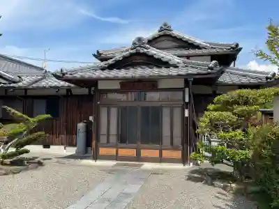恵心寺の{uncategorized: "未分類", other: "その他", undefined: "問題あり", building: "その他建物", grave: "お墓", sacred_gate: "鳥居", guardian: "狛犬", statue: "像", buddha: "仏像", history: "歴史", nature: "自然", garden: "庭園", animal: "動物", pagoda: "塔", temizu: "手水舎", mountain_gate: "山門・神門", sanctuary: "本殿・本堂", subordinate: "末社・摂社", art: "芸術", scenery: "景色", jizo: "地蔵", ema: "絵馬", goshuin: "御朱印", omikuji: "おみくじ", items: "授与品その他", amulet: "お守り", goshuincho: "御朱印帳", eats: "食事", festival: "お祭り", votive_dance: "神楽", shichigosan: "七五三参", wedding: "結婚式", experience: "体験その他", initially: "初詣", around: "周辺", anti_infection: "感染症対策"}