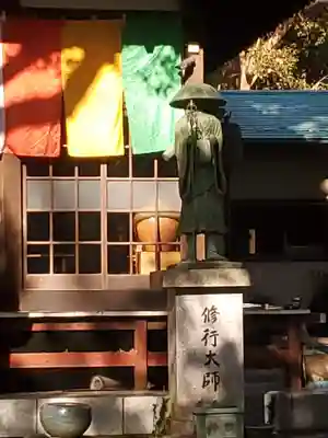 極楽寺の像
