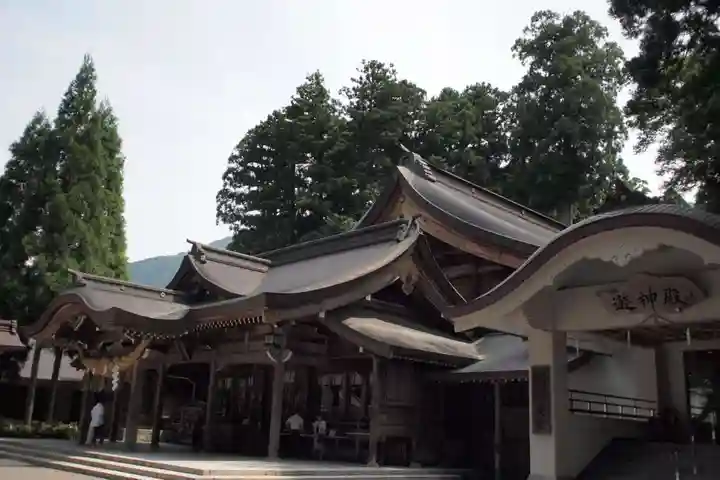 白山比咩神社の本殿・本堂