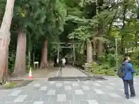 十和田神社の{uncategorized: "未分類", other: "その他", undefined: "問題あり", building: "その他建物", grave: "お墓", sacred_gate: "鳥居", guardian: "狛犬", statue: "像", buddha: "仏像", history: "歴史", nature: "自然", garden: "庭園", animal: "動物", pagoda: "塔", temizu: "手水舎", mountain_gate: "山門・神門", sanctuary: "本殿・本堂", subordinate: "末社・摂社", art: "芸術", scenery: "景色", jizo: "地蔵", ema: "絵馬", goshuin: "御朱印", omikuji: "おみくじ", items: "授与品その他", amulet: "お守り", goshuincho: "御朱印帳", eats: "食事", festival: "お祭り", votive_dance: "神楽", shichigosan: "七五三参", wedding: "結婚式", experience: "体験その他", initially: "初詣", around: "周辺", anti_infection: "感染症対策"}