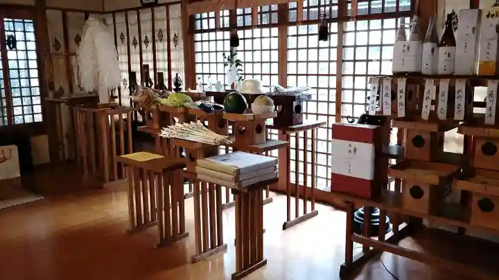 尾前神社の{uncategorized: "未分類", other: "その他", undefined: "問題あり", building: "その他建物", grave: "お墓", sacred_gate: "鳥居", guardian: "狛犬", statue: "像", buddha: "仏像", history: "歴史", nature: "自然", garden: "庭園", animal: "動物", pagoda: "塔", temizu: "手水舎", mountain_gate: "山門・神門", sanctuary: "本殿・本堂", subordinate: "末社・摂社", art: "芸術", scenery: "景色", jizo: "地蔵", ema: "絵馬", goshuin: "御朱印", omikuji: "おみくじ", items: "授与品その他", amulet: "お守り", goshuincho: "御朱印帳", eats: "食事", festival: "お祭り", votive_dance: "神楽", shichigosan: "七五三参", wedding: "結婚式", experience: "体験その他", initially: "初詣", around: "周辺", anti_infection: "感染症対策"}