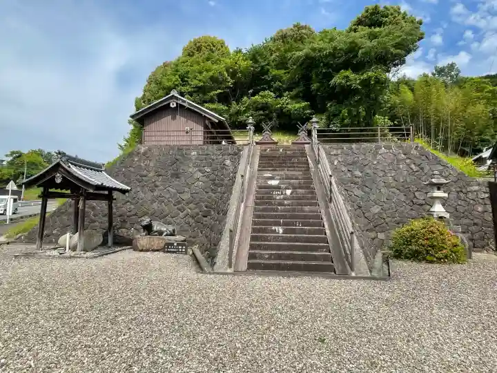 牛の宮(神波多神社御旅所)(奈良県)