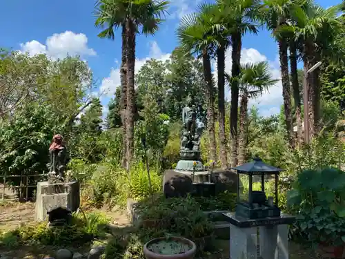 観音寺の庭園