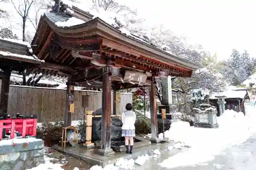 盛岡八幡宮の手水舎