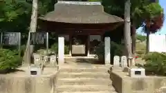 慈心院万福寺の山門