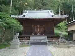 神明社の本殿