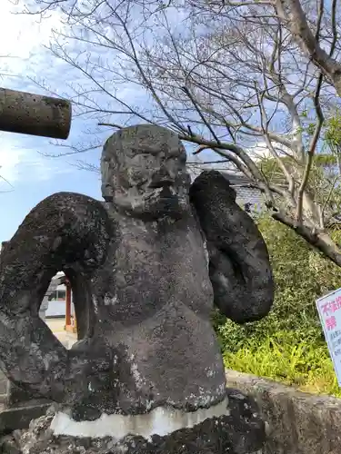 熊野神社の像