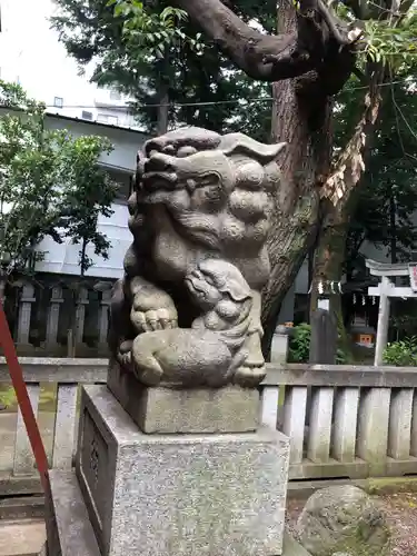 導きの社 熊野町熊野神社(くまくま神社)の狛犬