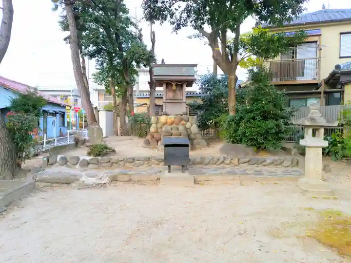 東八龍社の本殿・本堂