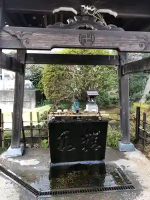 龍泉寺の手水舎