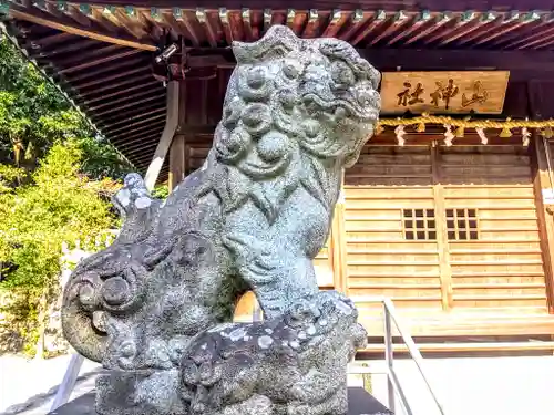 山神社（緒川新田山神社）の狛犬