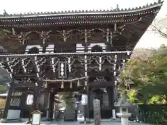 善峯寺の山門