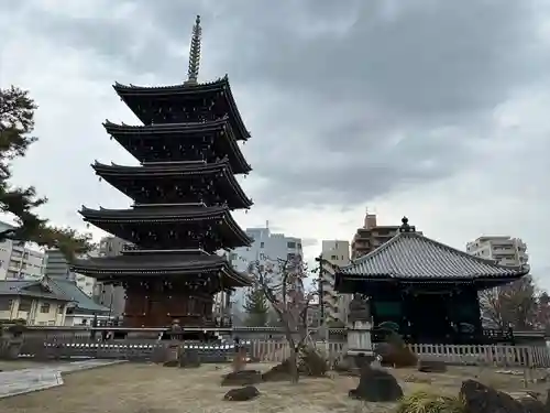 孝勝寺の建物その他