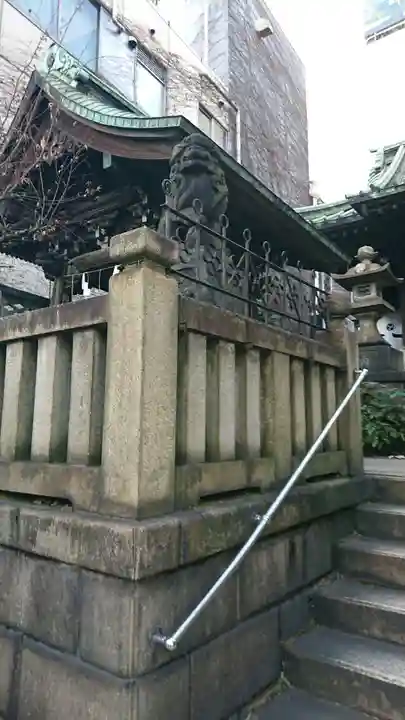 高山稲荷神社(旧鎮座地)の狛犬