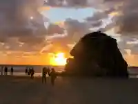 稲佐の浜 弁天島の景色