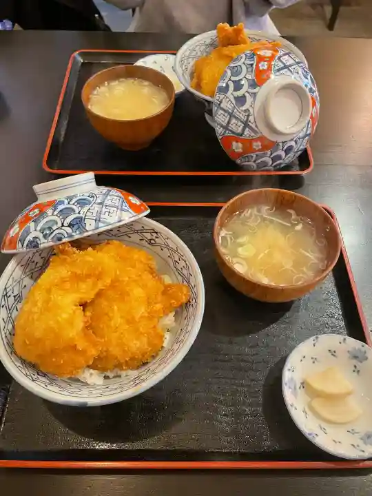 秩父神社の{uncategorized: "未分類", other: "その他", undefined: "問題あり", building: "その他建物", grave: "お墓", sacred_gate: "鳥居", guardian: "狛犬", statue: "像", buddha: "仏像", history: "歴史", nature: "自然", garden: "庭園", animal: "動物", pagoda: "塔", temizu: "手水舎", mountain_gate: "山門・神門", sanctuary: "本殿・本堂", subordinate: "末社・摂社", art: "芸術", scenery: "景色", jizo: "地蔵", ema: "絵馬", goshuin: "御朱印", omikuji: "おみくじ", items: "授与品その他", amulet: "お守り", goshuincho: "御朱印帳", eats: "食事", festival: "お祭り", votive_dance: "神楽", shichigosan: "七五三参", wedding: "結婚式", experience: "体験その他", initially: "初詣", around: "周辺", anti_infection: "感染症対策"}