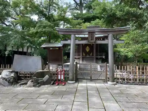 越ヶ谷久伊豆神社の鳥居