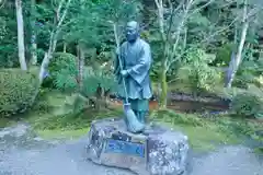 酬恩庵一休寺の像