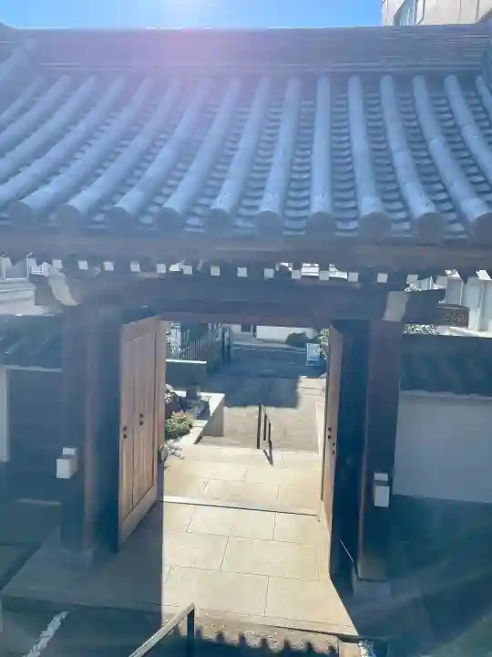 法雲寺の{uncategorized: "未分類", other: "その他", undefined: "問題あり", building: "その他建物", grave: "お墓", sacred_gate: "鳥居", guardian: "狛犬", statue: "像", buddha: "仏像", history: "歴史", nature: "自然", garden: "庭園", animal: "動物", pagoda: "塔", temizu: "手水舎", mountain_gate: "山門・神門", sanctuary: "本殿・本堂", subordinate: "末社・摂社", art: "芸術", scenery: "景色", jizo: "地蔵", ema: "絵馬", goshuin: "御朱印", omikuji: "おみくじ", items: "授与品その他", amulet: "お守り", goshuincho: "御朱印帳", eats: "食事", festival: "お祭り", votive_dance: "神楽", shichigosan: "七五三参", wedding: "結婚式", experience: "体験その他", initially: "初詣", around: "周辺", anti_infection: "感染症対策"}