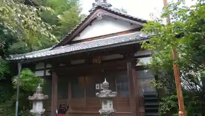 西方寺の本殿・本堂
