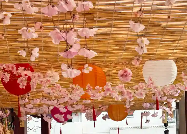 仙台大神宮の{uncategorized: "未分類", other: "その他", undefined: "問題あり", building: "その他建物", grave: "お墓", sacred_gate: "鳥居", guardian: "狛犬", statue: "像", buddha: "仏像", history: "歴史", nature: "自然", garden: "庭園", animal: "動物", pagoda: "塔", temizu: "手水舎", mountain_gate: "山門・神門", sanctuary: "本殿・本堂", subordinate: "末社・摂社", art: "芸術", scenery: "景色", jizo: "地蔵", ema: "絵馬", goshuin: "御朱印", omikuji: "おみくじ", items: "授与品その他", amulet: "お守り", goshuincho: "御朱印帳", eats: "食事", festival: "お祭り", votive_dance: "神楽", shichigosan: "七五三参", wedding: "結婚式", experience: "体験その他", initially: "初詣", around: "周辺", anti_infection: "感染症対策"}