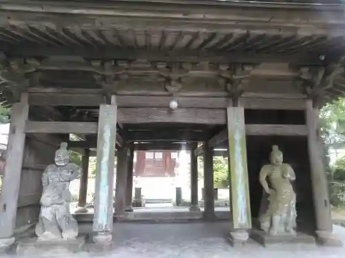 泉福寺の山門・神門