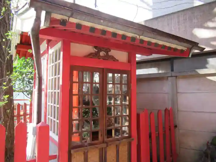 銀杏岡八幡神社の末社・摂社