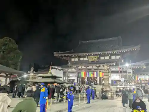 川崎大師（平間寺）の{uncategorized: "未分類", other: "その他", undefined: "問題あり", building: "その他建物", grave: "お墓", sacred_gate: "鳥居", guardian: "狛犬", statue: "像", buddha: "仏像", history: "歴史", nature: "自然", garden: "庭園", animal: "動物", pagoda: "塔", temizu: "手水舎", mountain_gate: "山門・神門", sanctuary: "本殿・本堂", subordinate: "末社・摂社", art: "芸術", scenery: "景色", jizo: "地蔵", ema: "絵馬", goshuin: "御朱印", omikuji: "おみくじ", items: "授与品その他", amulet: "お守り", goshuincho: "御朱印帳", eats: "食事", festival: "お祭り", votive_dance: "神楽", shichigosan: "七五三参", wedding: "結婚式", experience: "体験その他", initially: "初詣", around: "周辺", anti_infection: "感染症対策"}