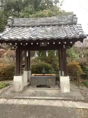 籠守勝手神社（木曽川町黒田）の手水舎