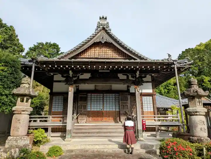 神護峯 中山寺の本殿・本堂