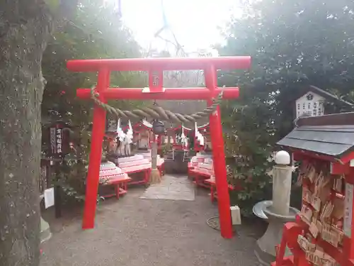 冠稲荷神社の鳥居