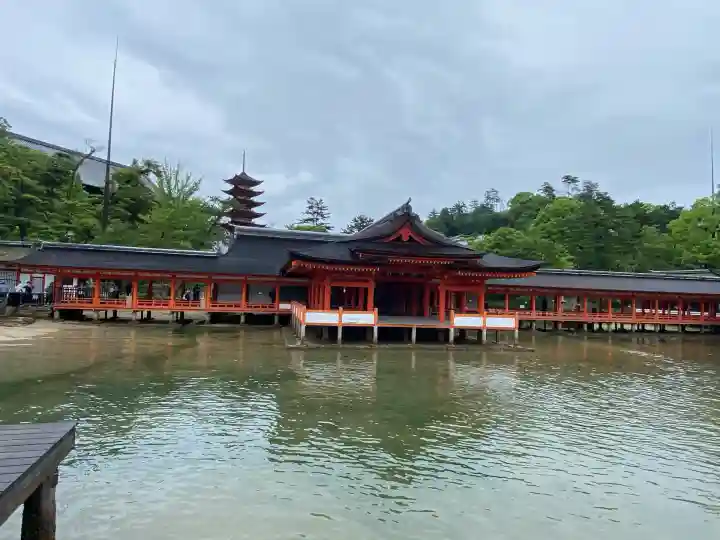 厳島神社(広島県)