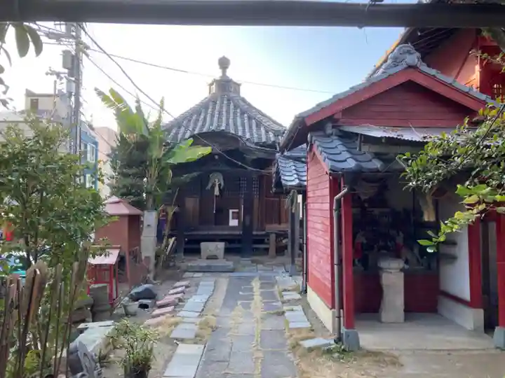 常楽寺の本殿・本堂