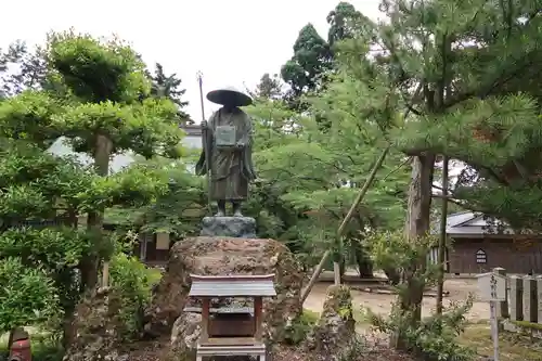 松尾寺の像