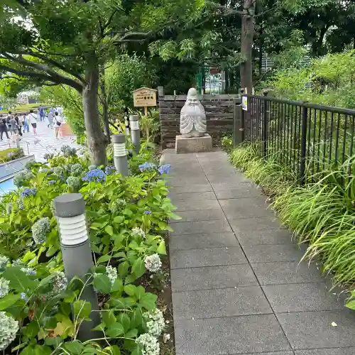 祠(東京ドームシティー屋上)(東京都)